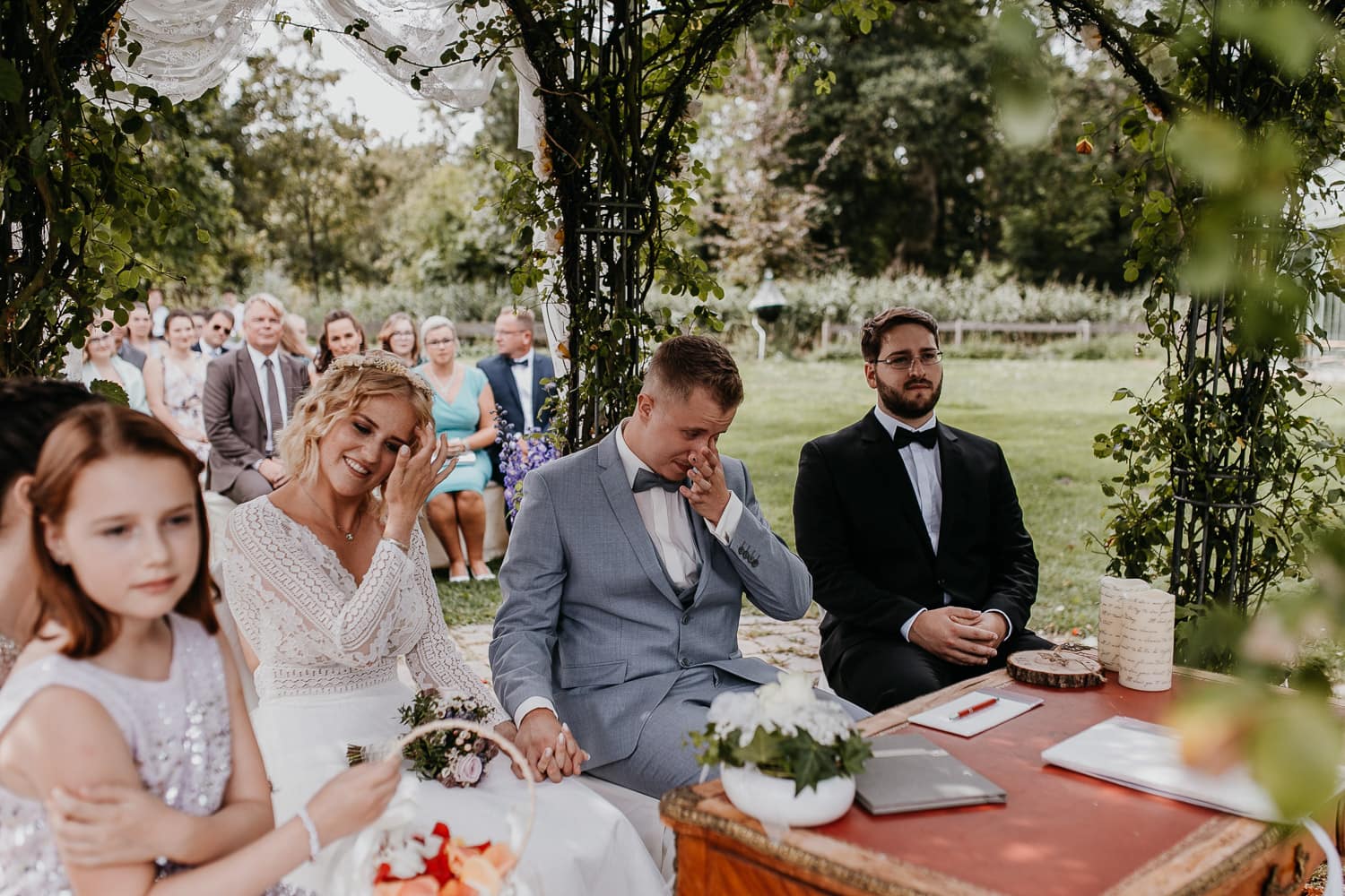 ceremony, wedding, freie trauung, braut, bride, groom, bräutigam, weint