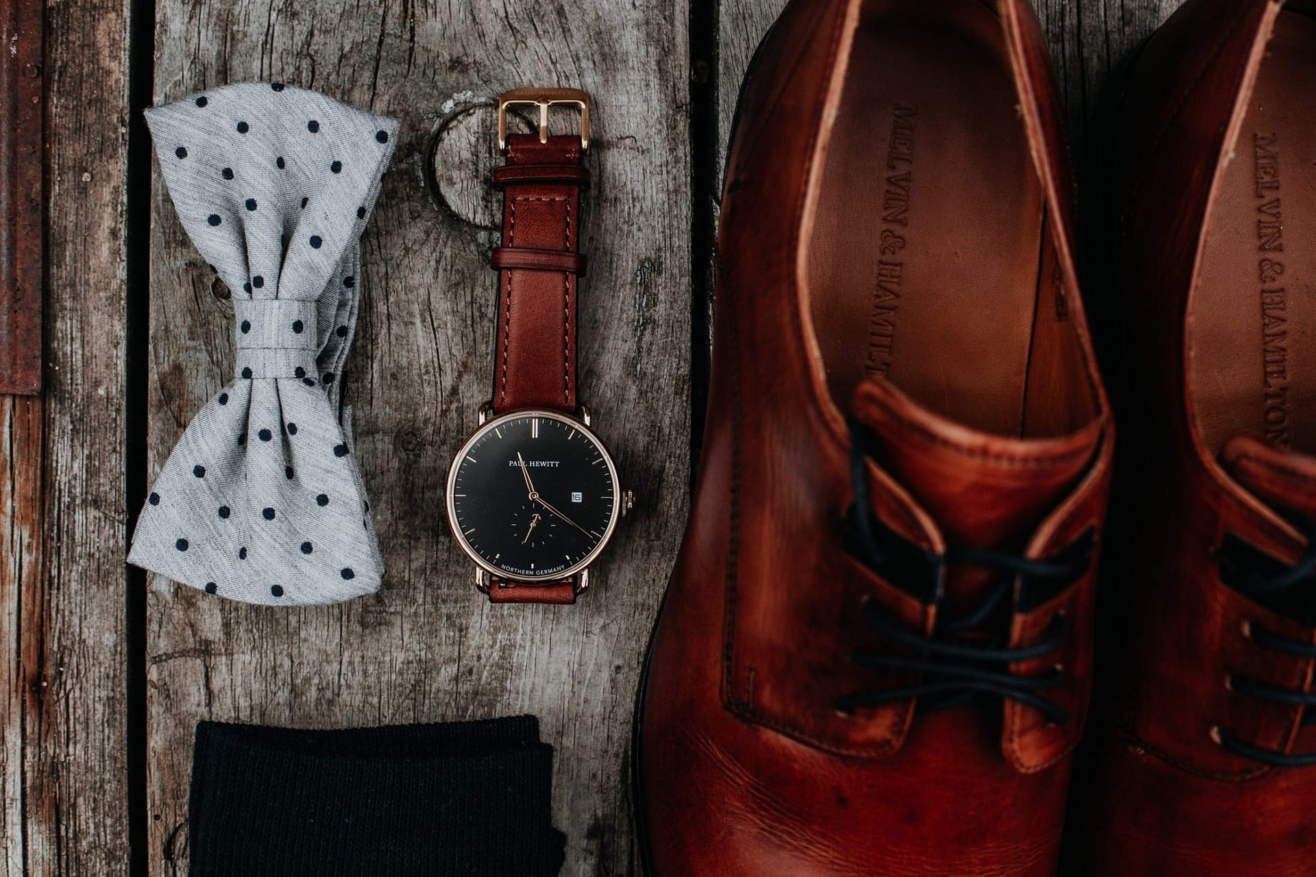 groom, accessoires groom, shoes, watch, bow tie, fliege, schuhe, uhr, socken, socks