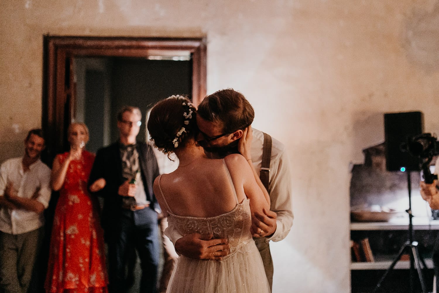 kulturschloss roskow, wedding location, hochzeitslocation, hochzeitslocation berlin, hochzeitslocation brandenburg, boho hochzeit berlin, boho wedding berlin, hochzeit berlin, first dance, hochzeitstanz